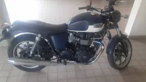 Triumph Bonneville SE (2009 - 13)  (6)
