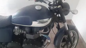 Triumph Bonneville SE (2009 - 13)  (8)
