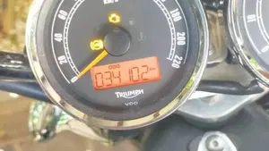 Triumph Rocket 3 Roadster ABS (2010 - 17)  (6)