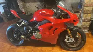 Ducati Panigale V4 S 1100 (2021)  (7)