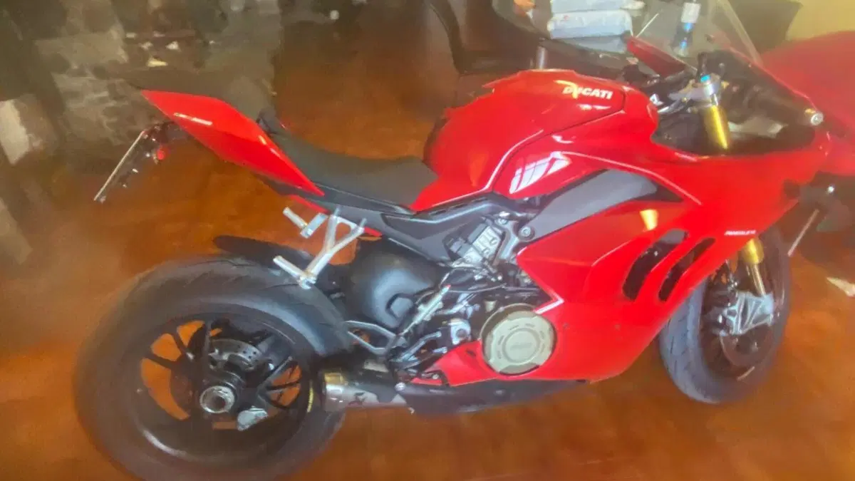 Ducati Panigale V4 S 1100 (2021)  (11)