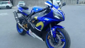 Yamaha YZF R1 (2002 - 03) usata