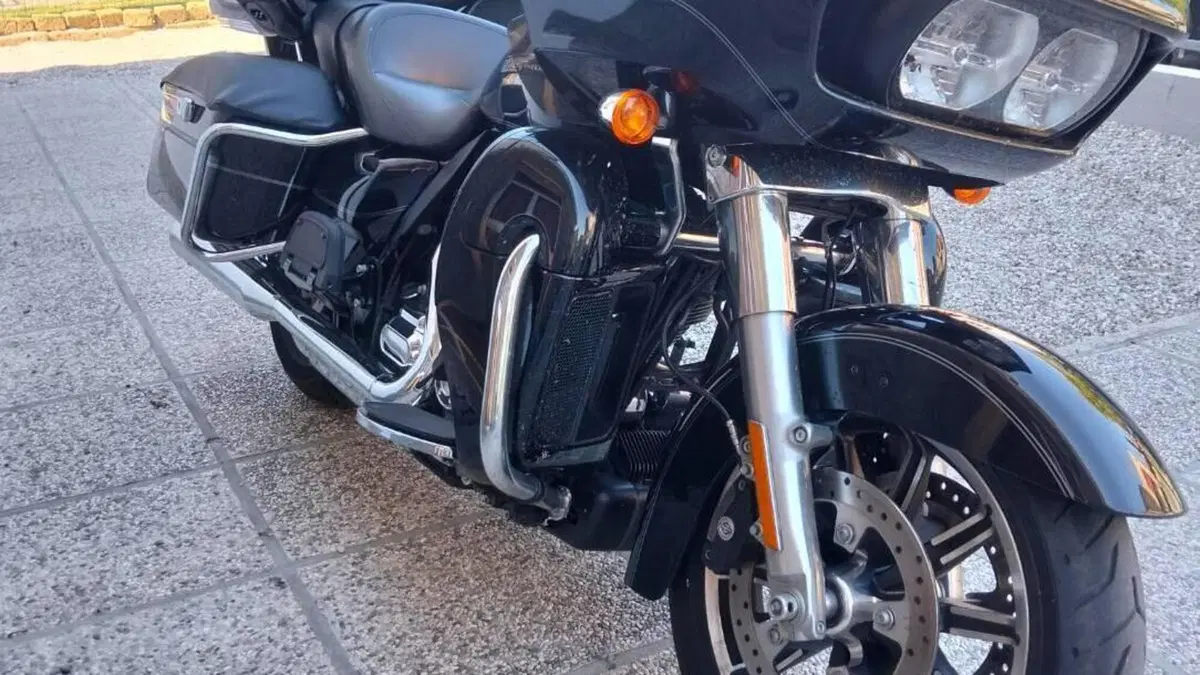 Harley-Davidson 1690 Road Glide Ultra (2015 - 16) - FLRTU  (6)