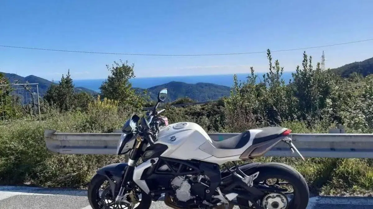 MV Agusta Brutale 675 (2011 - 15)  (2)