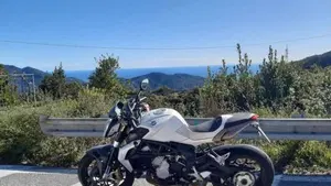 MV Agusta Brutale 675 (2011 - 15)  (2)