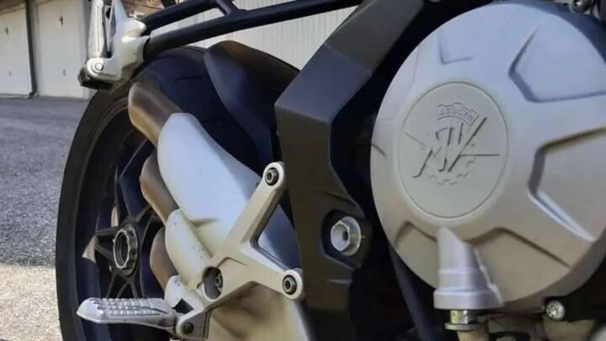 MV Agusta Brutale 675 (2011 - 15)  (4)