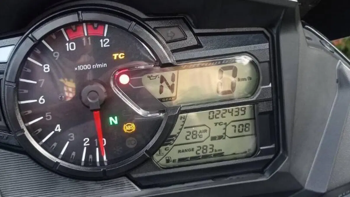 Suzuki V-Strom 650XT (2021 - 25)  (7)