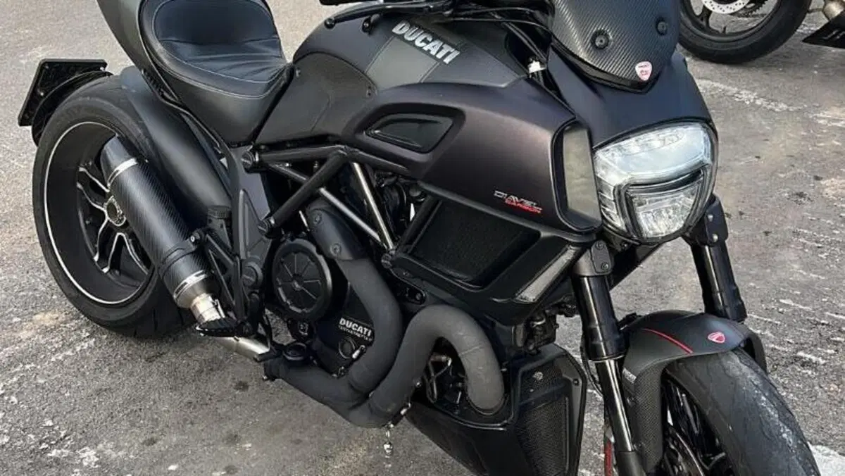 Ducati Diavel 1200 Carbon (2014 - 16)  (7)
