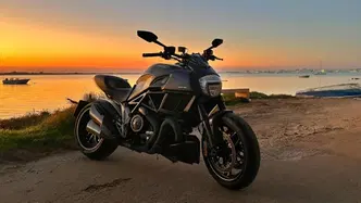 Ducati Diavel 1200 Carbon (2014 - 16) usata