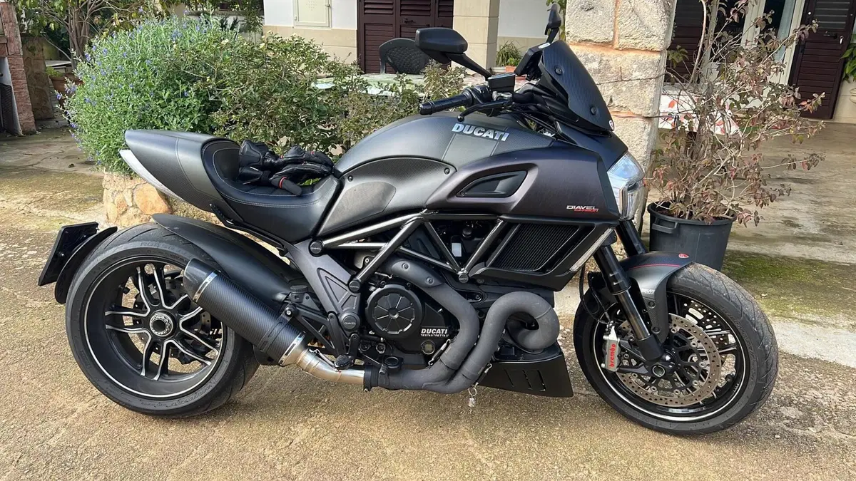 Ducati Diavel 1200 Carbon (2014 - 16)  (9)