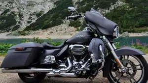 Harley-Davidson 1690 Street Glide Special (2014 - 16) - FLHX  (4)