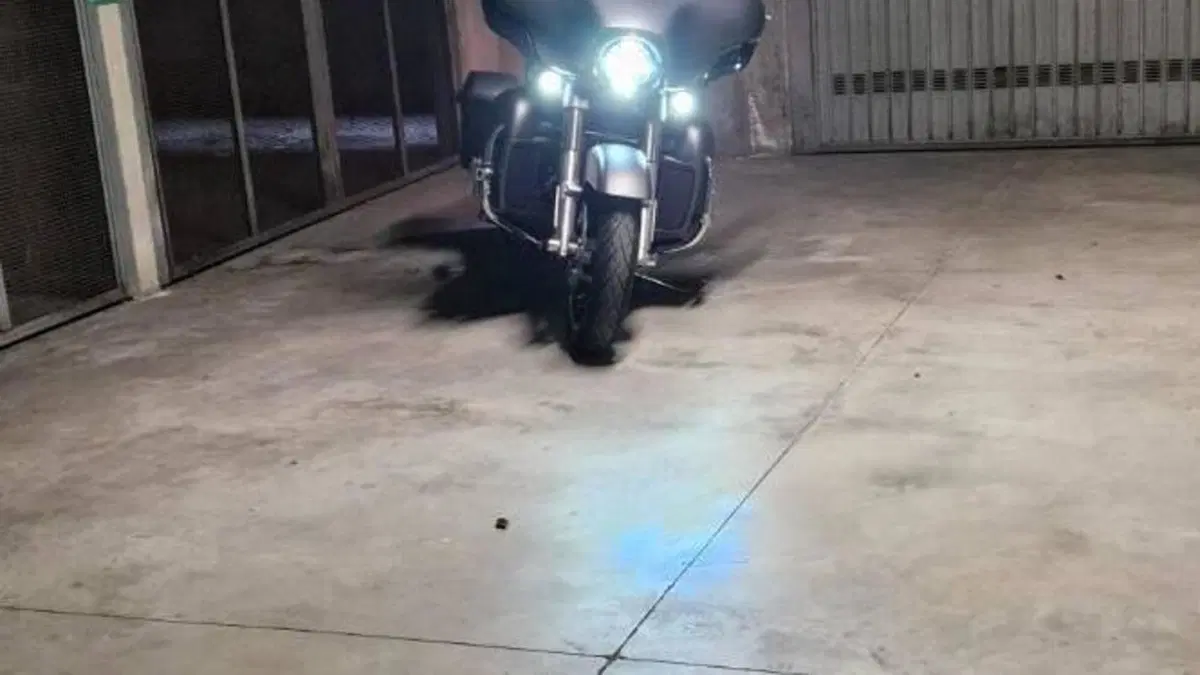 Harley-Davidson 1690 Street Glide Special (2014 - 16) - FLHX  (5)