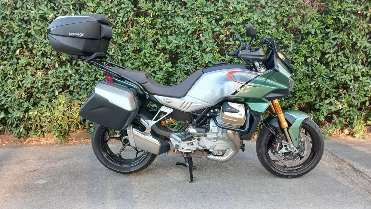 Moto Guzzi V100 Mandello S (2022 - 24)  (2)