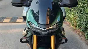 Moto Guzzi V100 Mandello S (2022 - 24)  (3)