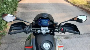 Moto Guzzi V100 Mandello S (2022 - 24)  (5)