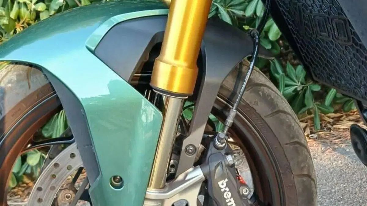 Moto Guzzi V100 Mandello S (2022 - 24)  (11)