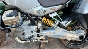 Moto Guzzi V100 Mandello S (2022 - 24)  (12)