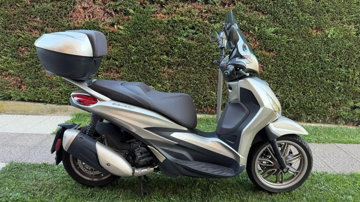 Piaggio Beverly 300 Hpe (2021) 