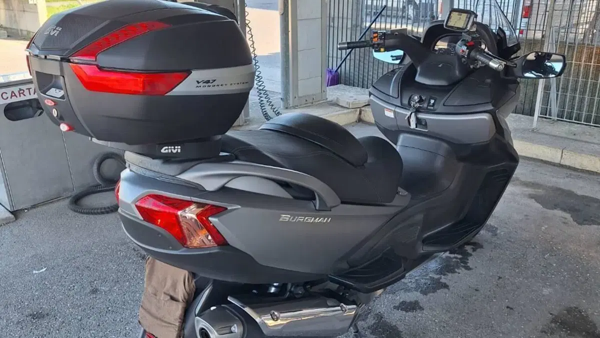 Suzuki Burgman AN 650 Executive (2017 - 20)  (2)