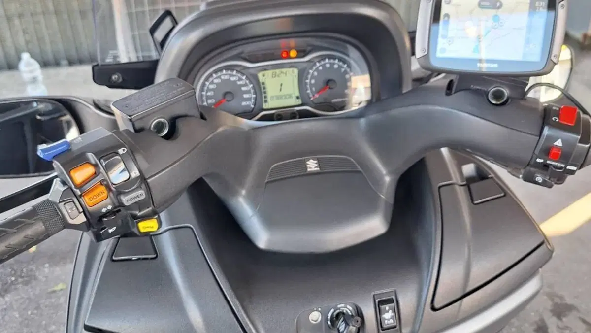 Suzuki Burgman AN 650 Executive (2017 - 20)  (3)