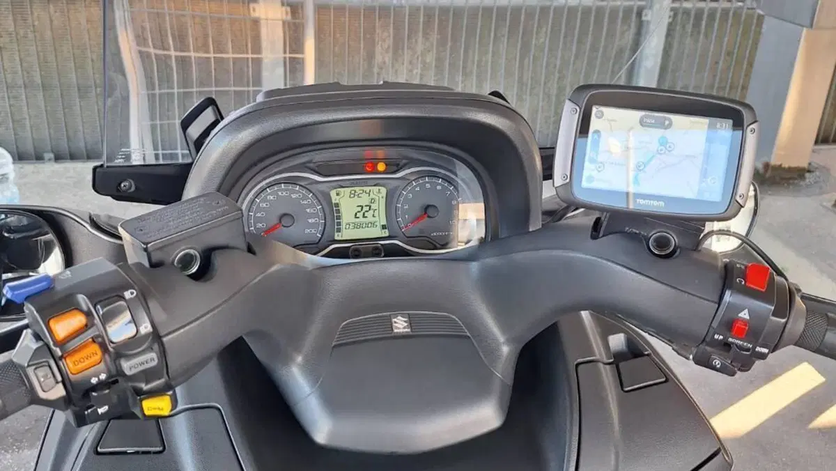 Suzuki Burgman AN 650 Executive (2017 - 20)  (4)