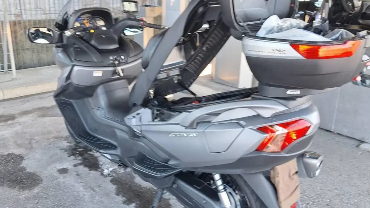 Suzuki Burgman AN 650 Executive (2017 - 20)  (7)