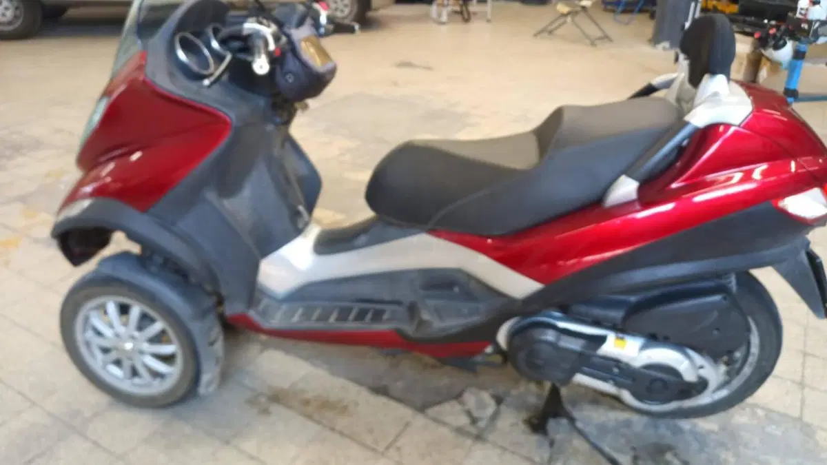 Piaggio MP3 400 Touring (2011 - 12)  (2)
