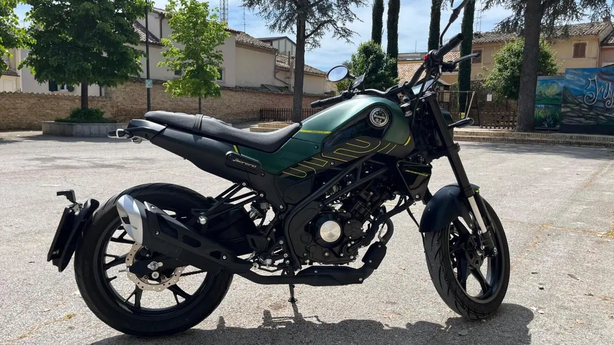 Benelli Leoncino 125 (2022 - 25)  (4)