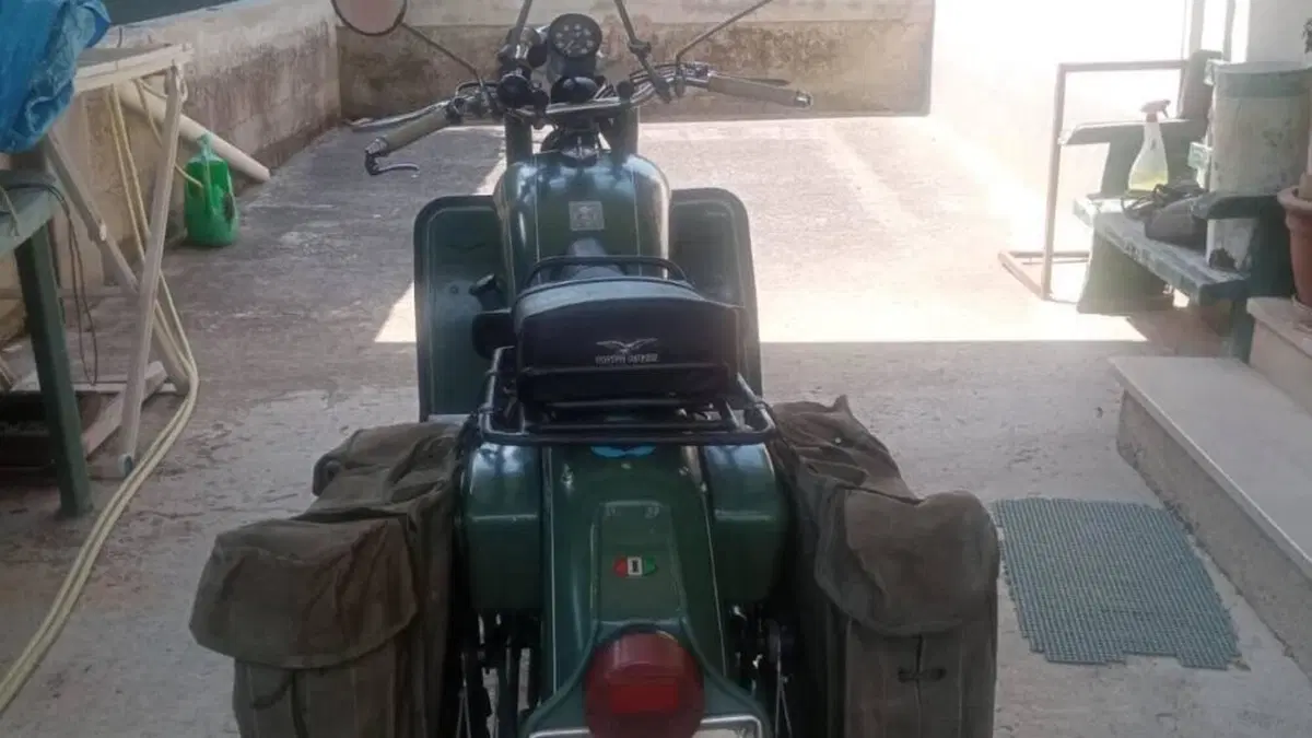 Moto Guzzi   (4)