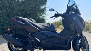 Yamaha X-Max 125 Tech Max (2021 - 24)  (2)