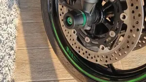Kawasaki Z 900 (2025 - 26)  (9)