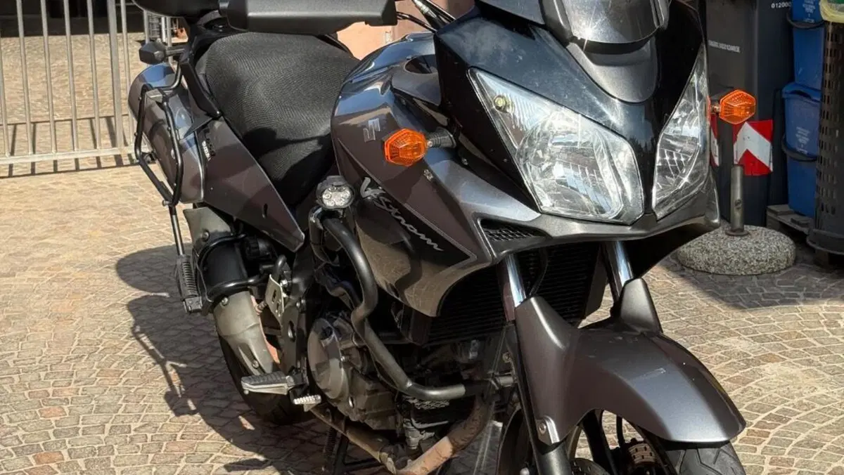 Suzuki V-Strom 650DL (2006 - 07)  (2)