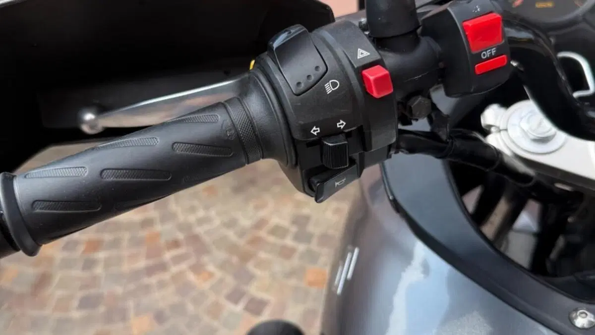 Suzuki V-Strom 650DL (2006 - 07)  (5)