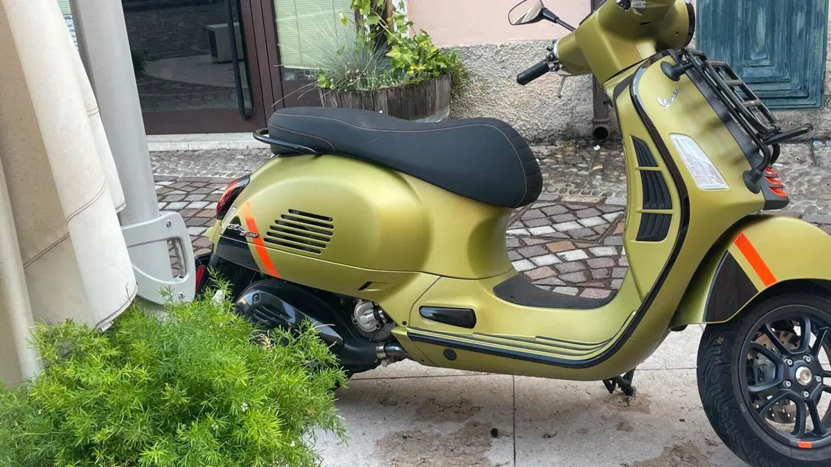 Vespa GTS 300 Super Sport (2023 - 24) 