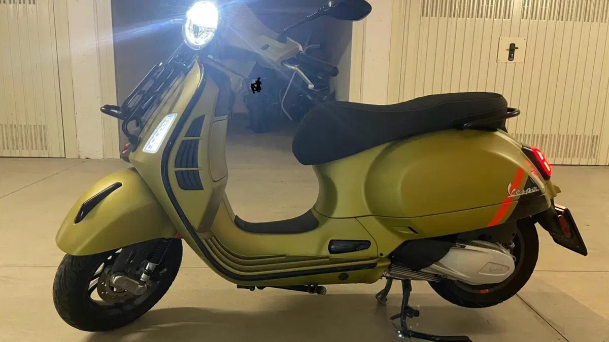 Vespa GTS 300 Super Sport (2023 - 24)  (3)