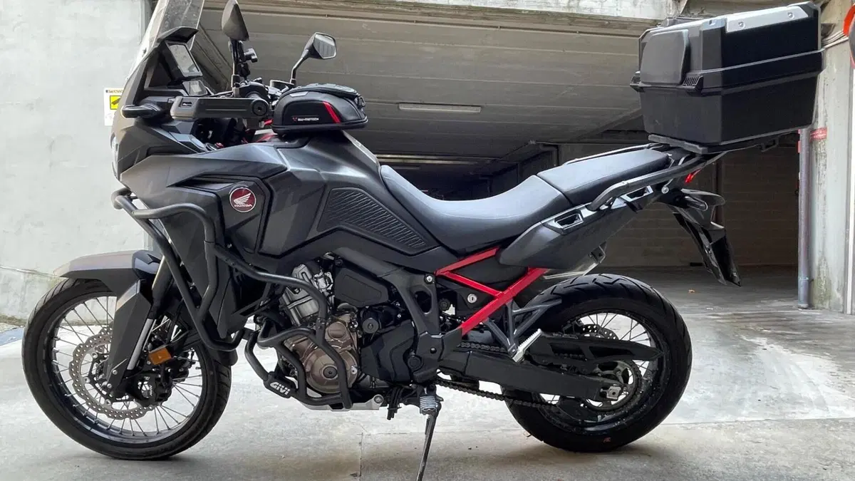 Honda Africa Twin CRF 1100L DCT (2022 - 23)  (2)