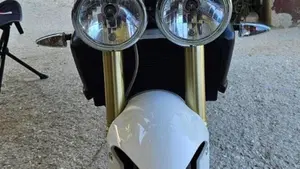 Triumph Street Triple R (2009 - 12)  (4)