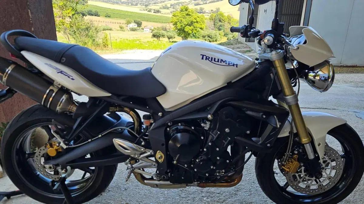 Triumph Street Triple R (2009 - 12)  (5)