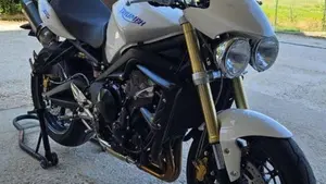 Triumph Street Triple R (2009 - 12)  (6)