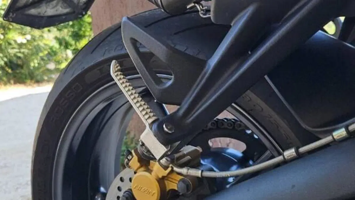 Triumph Street Triple R (2009 - 12)  (11)