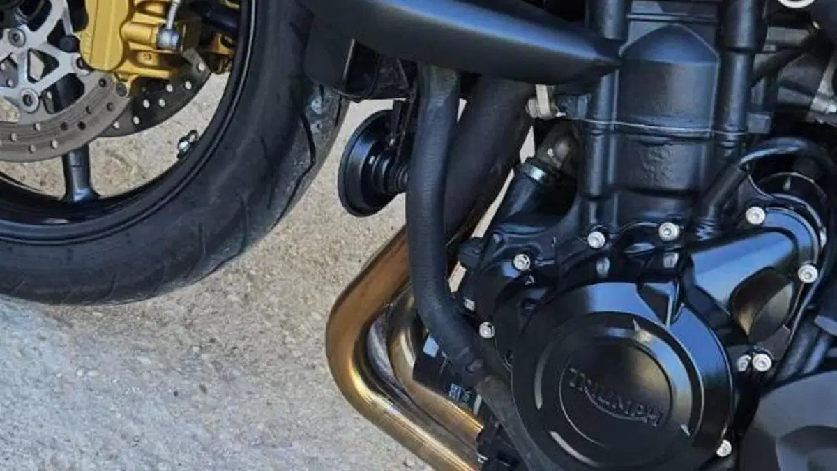 Triumph Street Triple R (2009 - 12)  (13)