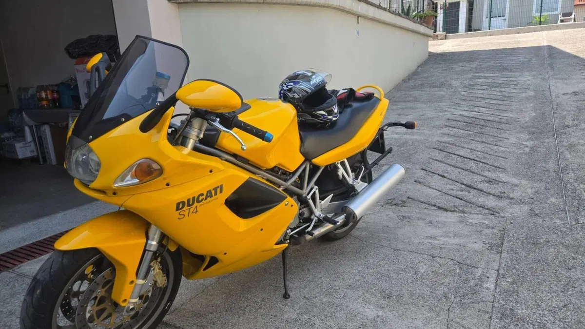 Ducati ST4 (1999 - 02) 