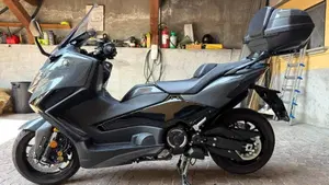Yamaha T-Max 560 Tech Max (2022 - 24)  (2)