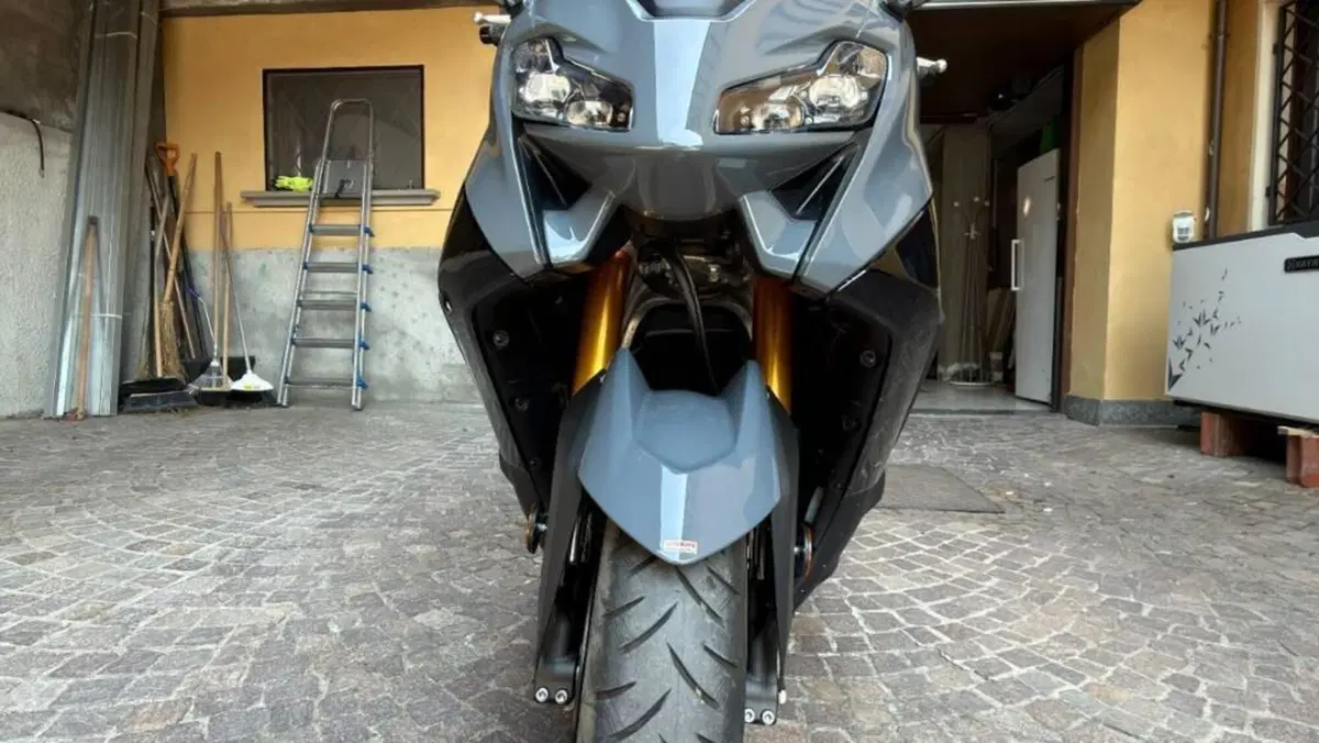 Yamaha T-Max 560 Tech Max (2022 - 24)  (4)