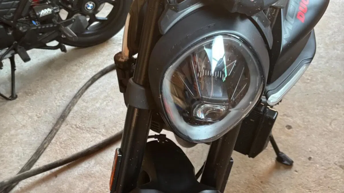 Ducati Monster 937 (2021 - 25)  (3)