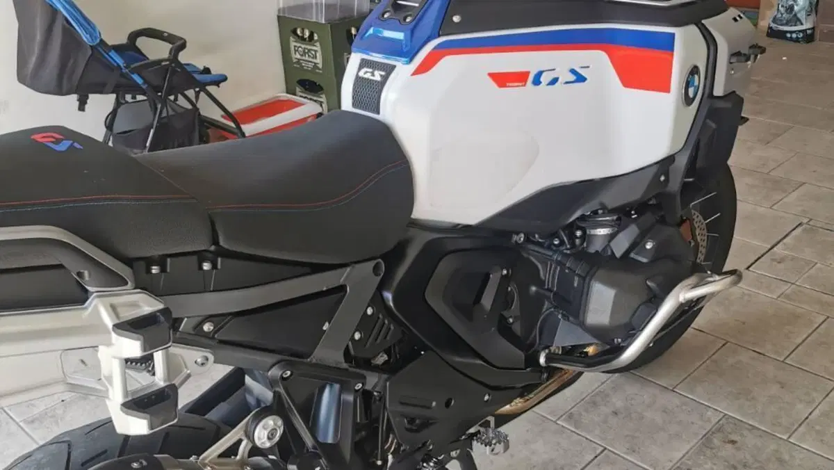 Bmw R 1300 GS Adventure Trophy (2025 - 26)  (2)