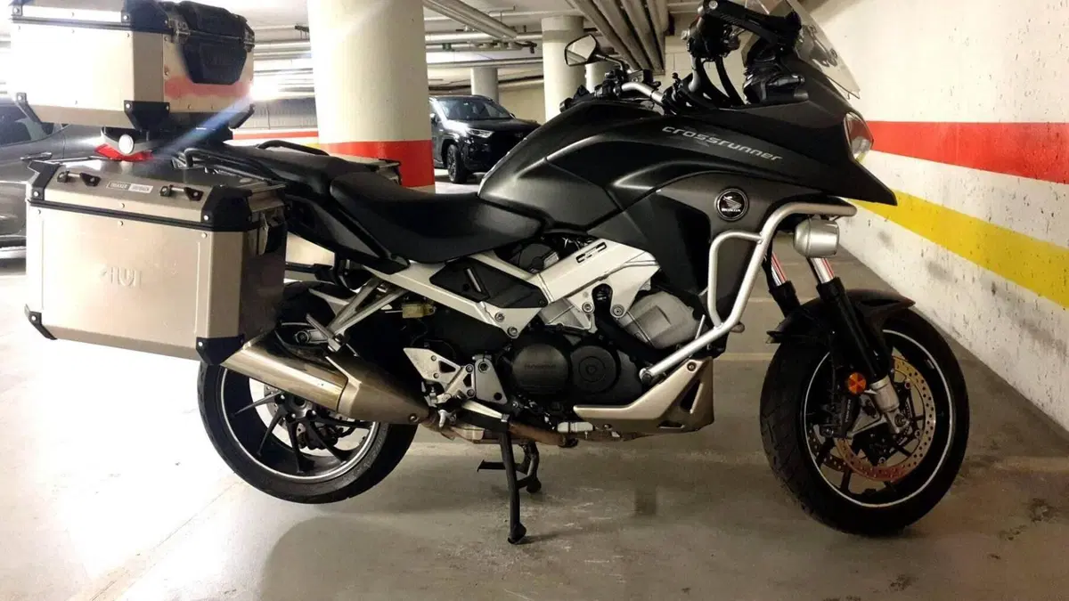 Honda Crossrunner Travel Edition ABS (2015 - 18)  (2)