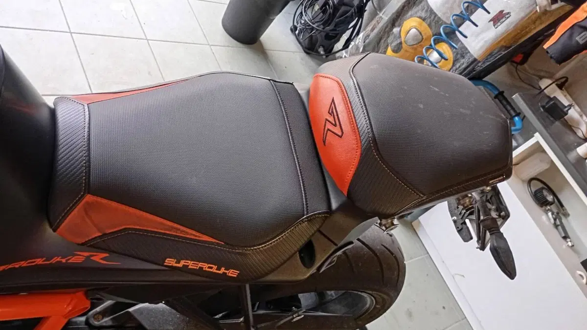 KTM 1290 Super Duke R (2021)  (5)