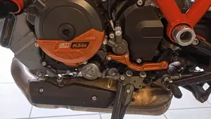 KTM 1290 Super Duke R (2021)  (6)
