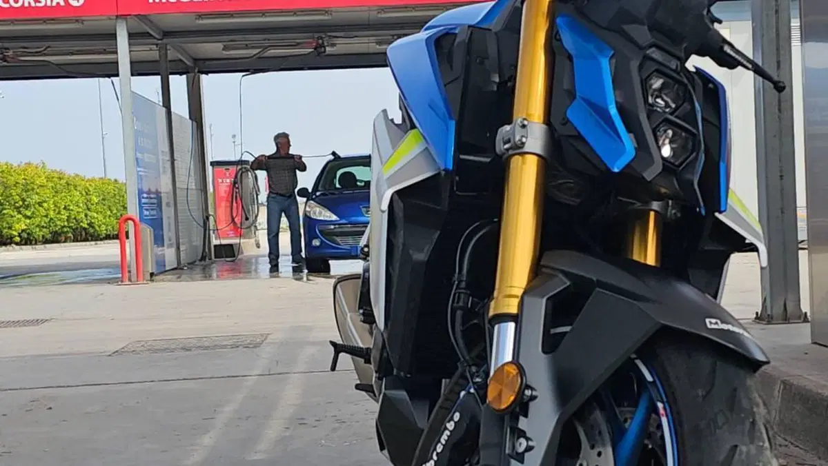 Suzuki GSX-S1000 (2021 - 25)  (2)
